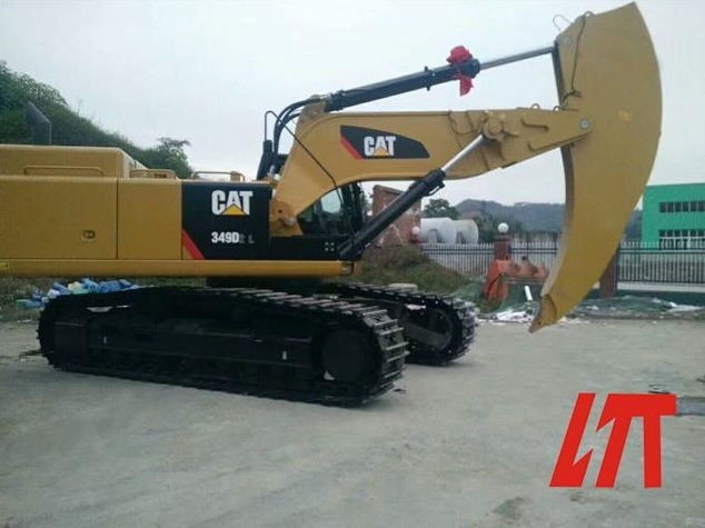 Can not ignore the oil pressure of the ripper arm of the excavator