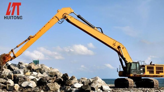 How to properly clean the long arm of the excavator