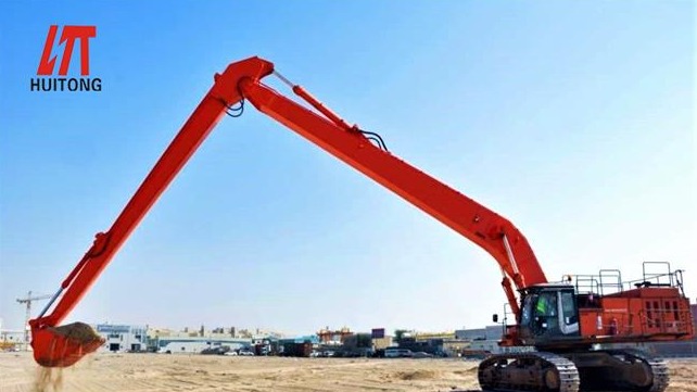 Excavator long reach fronts helps environmental pollution control