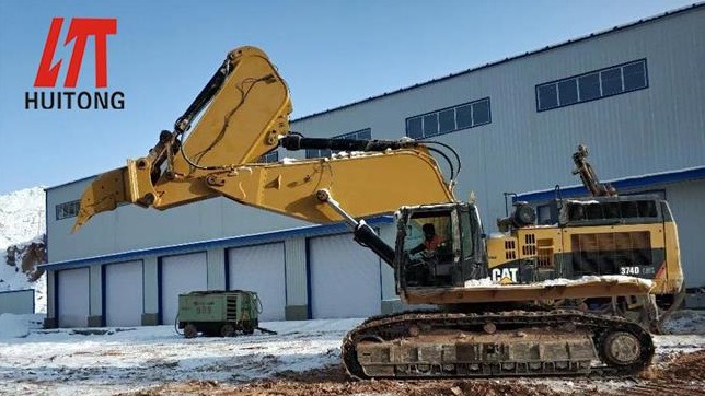 See how the excavator ripper boom is used to build the railway